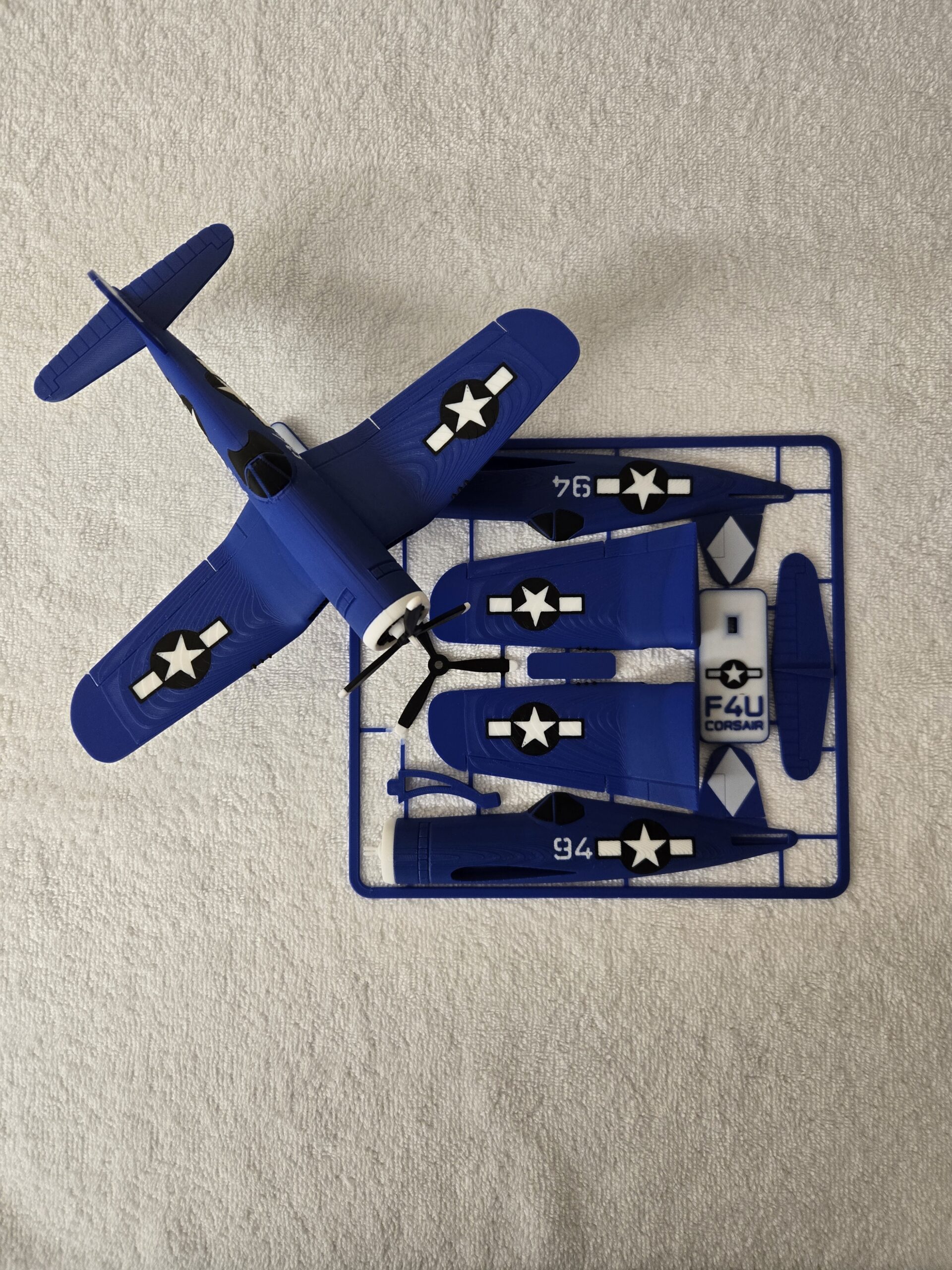 F4U Corsair Model Kit - Image 4