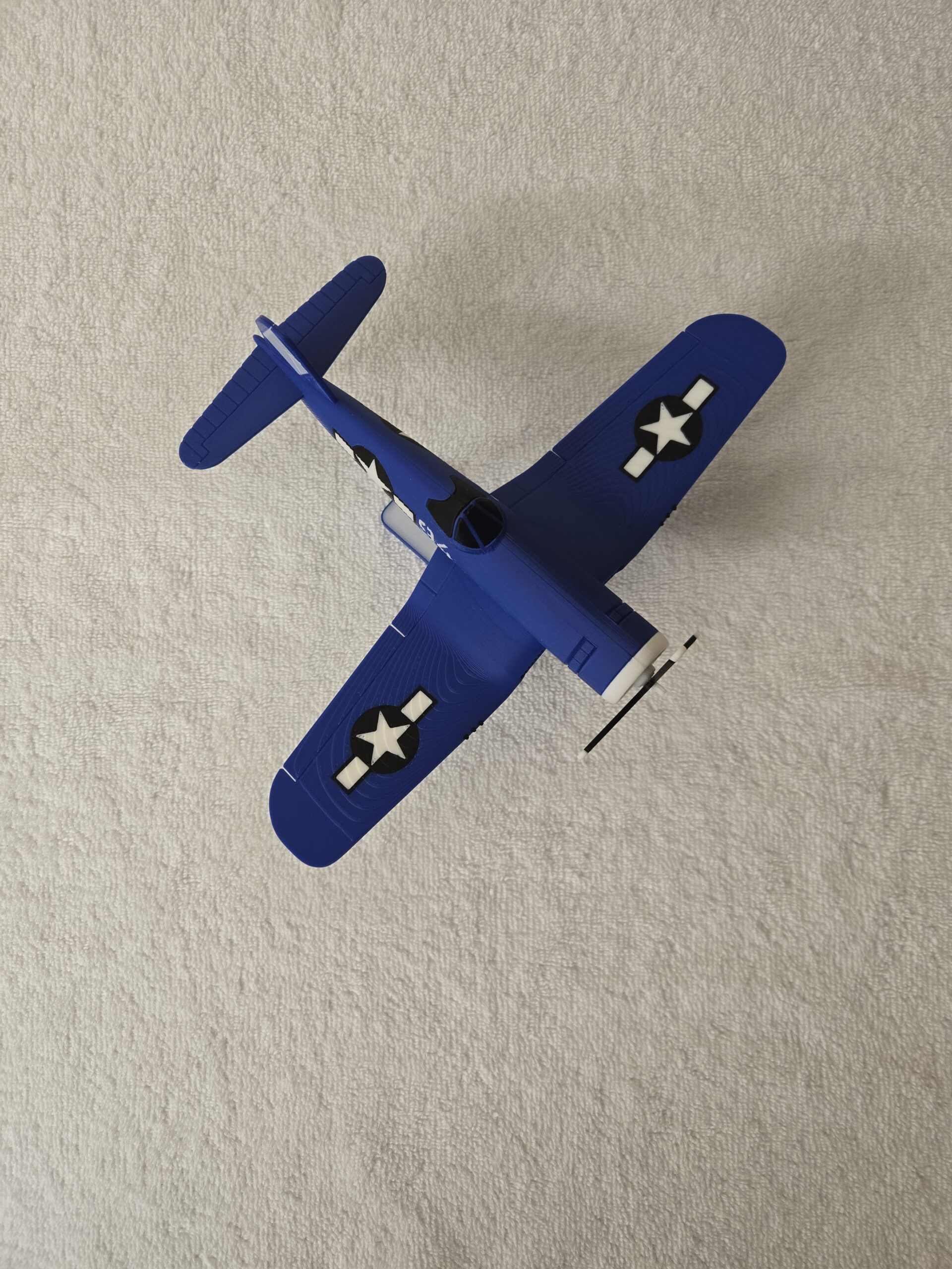 F4U Corsair Model Kit - Image 2